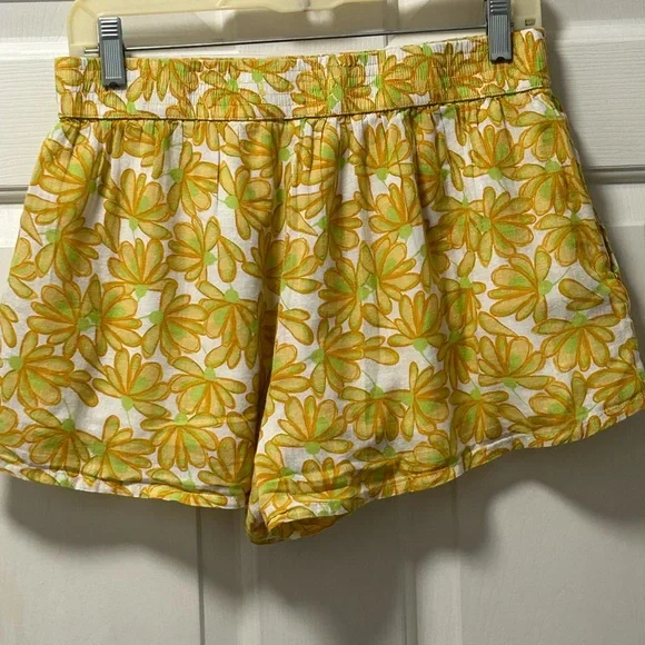 Zara Fully Lined Floral Shorts Size Large - Picture 9 of 11